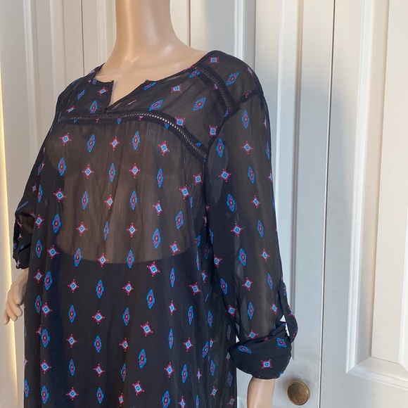 Adorable Womens XL Black Sheer Long Sleeve Blouse. Cute design and style. - Picture 3 of 8